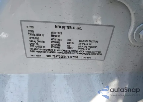 2023 Tesla Model Y Awd/Long Range Dual Motor All-Wheel Drive z USA, uszkodzony, nr VIN 7SAYGDEE4PF827654